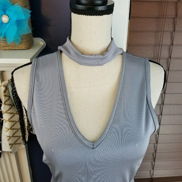 ⬇️FINAL PRICE Stretchy choker neck gray dress - Picture 2 of 5